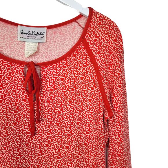1970s Vintage DVF Diane Von Furstenberg Keyhole Graphic T-shirt Dress - Size 12 - Picture 3 of 7